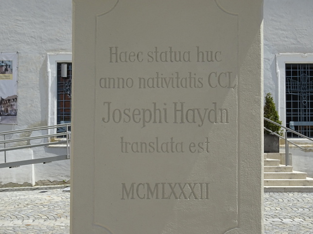 Hl. Johannes Nepomuk, Joseph Haydn-Platz 1