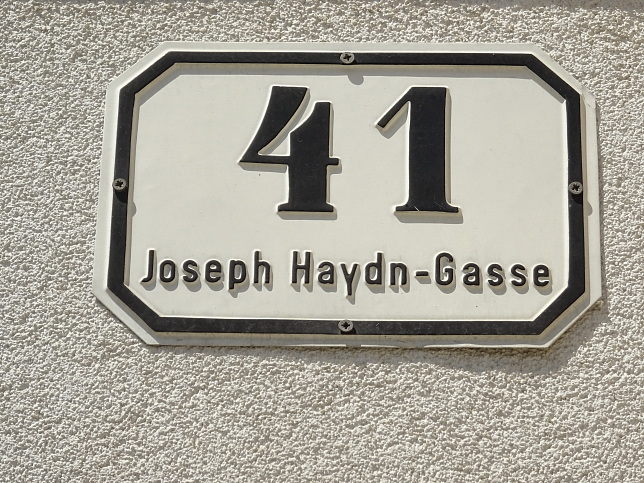 Stadtmauer, Joseph Haydn-Gasse 41